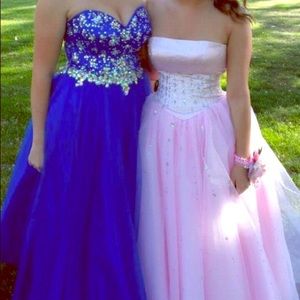 Worn once for high school dance.